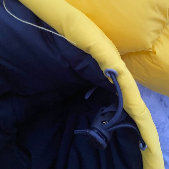 The North Face 700 Fill Puffer Jacket Yellow and Black - Picture 2 of 10